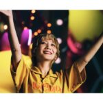 Saori Instagram - 私たちのバンドのライブは、撮影可。　 ライブに来てくれた皆さんは、 たくさん素敵な写真を撮ってくれる。 ああ自分は ステージでこんな顔をしてるのか、と　 改めて知ることもある。 「この人の写真、めっちゃいいな…」と、 密かにチェックして保存もする。 全部アップできたわけじゃないけど、 お陰様で素敵なアルバムができました。 ファンクラブツアーは 撮影不可なので、 心のシャッターを切りまくってねっ #sekainoowari #dugaradidu