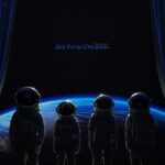 Saori Instagram - BLUEPLANETORCHESTRAのDVDと Blu-rayが発売します〜！ 宇宙服を着て、一人でとことこステージに上がって弾いたあの曲のピアノ譜も収録👀 デラックス版は しっかりしたケースに入っていて、 宝もの感があります💎 メンバーのオーディコメンタリーも。 2時間以上ライブを見ながらテーマのない話をするので、 「メンバーの仲が悪くなったらコメンタリーは無理」と言ってきたけれど、 今回も無事グダグダ話して収録を終えました。 こうやって丁寧にツアーの思い出を 残していけるのって嬉しい。 #blueplanetorchestra #sekainoowari