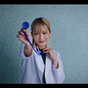 Saori Instagram - デビュー12周年で
保健室の先生になりました。
人生いろいろあるな。

壊してみせろよそのBadHabit❣️

#sekainoowari 
#habit