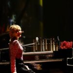 Saori Instagram - DuGaraDiDuのライブ映像が 発売になりました〜！！ ガルルとグルルの台詞を 何回も書き直したけれど、 こんなに大規模なライブになったのを 見て、本当に興奮しました。 デラックスBOX盤は もう店頭にある分だけとのこと。 素敵な箱に入っています🐯 ぜひ〜！ #sekainoowari#dugaradidu #ラブさんとのツーショットない