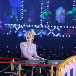 Saori Instagram - 「ママ、ピアノ素敵だったよ」と 息子が言ってくれるので、 「ピアノ、教えてあげようか？」と 言ったら、 「フガみたいなボーカルがいい」と 断られました。 大変だぞ、ボーカルは。 #sekainoowari #dugaradidu #dgdd