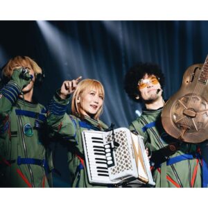 Saori Instagram - 三人とも
同じ小学校、中学校だぜい！

でも二人とも一つ年上だから、
中学生の時は先輩って呼んでたぜい！

We are from same elementary school and junior high school!

#blueplanetorchestra 
#深瀬先輩　#中島先輩