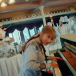 Saori Instagram - 最高到達点のMVが出来ました。 私は昼から撮影だったので、 スポーツウェアに着替えて 撮影現場までジョギングしに行ったら 警備員さんに止められてしまった🏃‍♀️💨 ラブさんが撮影してたので、 「あたし、アイツ知ってんのよ！昔から知ってんのよ！」 って顔で近づいていきました。 みてね〜！
