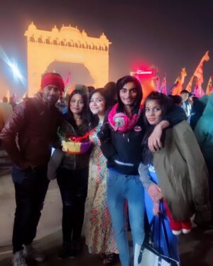 Sapna Sharma Instagram - The most auspicious way....celebrating new year with Shyam baba ...lucky to be here ....always blessed and thanfull