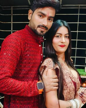 Sapna Sharma Instagram - 🪔🪔🪔🪔🪔🪔दीपक की रौशनी, पटाखों की आवाज🪔🪔🪔🪔🪔🪔🪔🪔🪔🪔🪔 

अपनों का प्यार, मुबारक हो दिवाली का त्योहार !🥰🥰