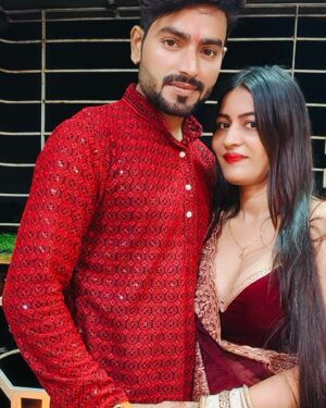 Sapna Sharma Instagram - 🪔🪔🪔🪔🪔🪔दीपक की रौशनी, पटाखों की आवाज🪔🪔🪔🪔🪔🪔🪔🪔🪔🪔🪔 

अपनों का प्यार, मुबारक हो दिवाली का त्योहार !🥰🥰