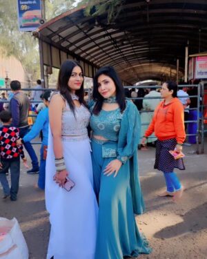 Sapna Sharma Instagram - #lovely Darshan today @shirdi #Om sai ram ......@rajsiverma_official11 @rajsi206 @rajsi_pihu_bakcup @rajsiverma1989 @rajsiverma1989