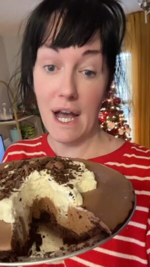 Sara Andrews Instagram - Y’all I’m in over my head with this countdown & now we’re sick as dAWgs. 😩 I’ll be back asap with more yummy treats tho.
