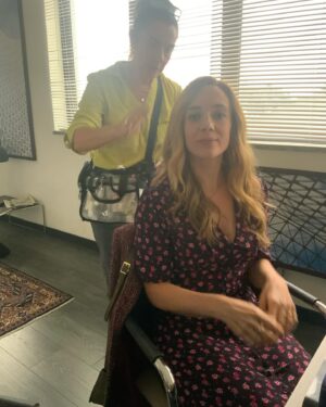 Sara Lazzaro Instagram - un po’ di foto raccordo di Agnese durante le riprese di #DOC3 💙🩺🎬

by @elly_mc_beal 😘
@docnelletuemani