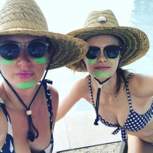Sara Paxton Instagram - 🐸🦖☀️