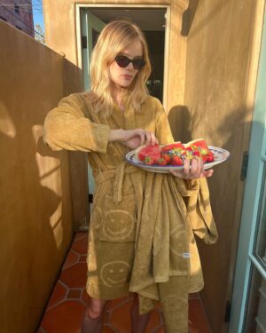 Sara Paxton Instagram - 🍉☀️🌊 📸: @ivanarose