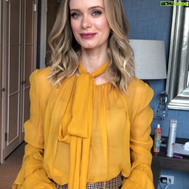 Sara Paxton - 6.7K Likes - Ready for day 1 of #thefrontrunnermovie press! Wearing @prabalgurung @casadeiofficial @erinessjewelry @itsamandalim @alyx34 @desiraecherman @seijinyc ❤️❤️