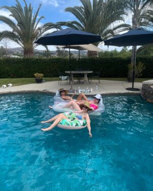 Sara Paxton Instagram - 🩵quality couz time 🩵