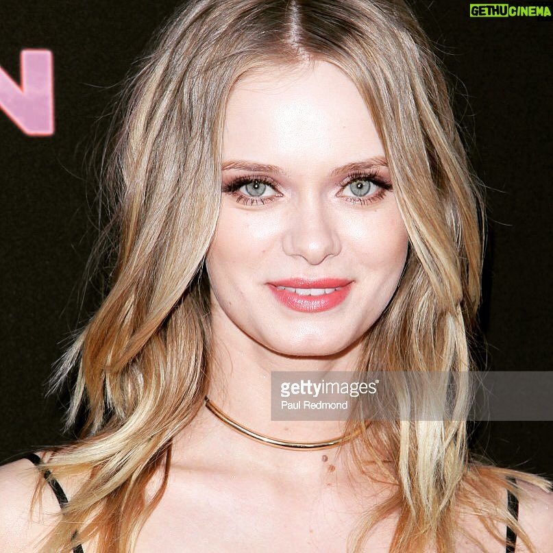 Sara Paxton - 3.6K Likes - Thanks @mjr_makeup and @bobbyeliot for making me look 🔥🔥 last night! You can hardly notice my lazy eye! #gotitfrommymomma also @kosascosmetics lipstick in stardust is amazing! #sundownmovie in theaters may 13!!!