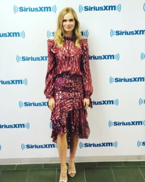 Sara Paxton Instagram - @siriusxm doing press for @frontrunnermovie!! 🍂🍁 @veronicabeard @alexandrebirman @ireneneuwirth @itsamandalim @seijinyc @ktmell @alyx34