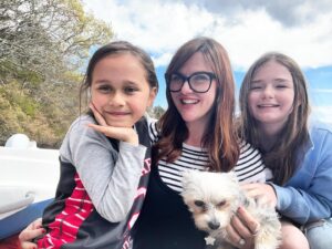 Sara Rue Instagram - From me, my ladies and Squirrel (who hates being on a boat) ... Happy Mother's Day. 💕🩷💕