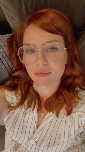 Sara Rue Instagram - #unsolicitedlifeadvice if your trying to learn how to use reels and it makes you feel old, lay down,  put on the "mood" filter and shoot yourself from a very high angle! You will instantly feel not a day over 22! #yourewelcome 👗 @christinealcalay 🤓 @warbyparker
