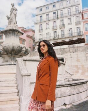 Sara Salgado Instagram - Me and my @furla sunglasses are ready for our best summer yet ☀️
#FurlaSunseekers #FurlaItalianMoments