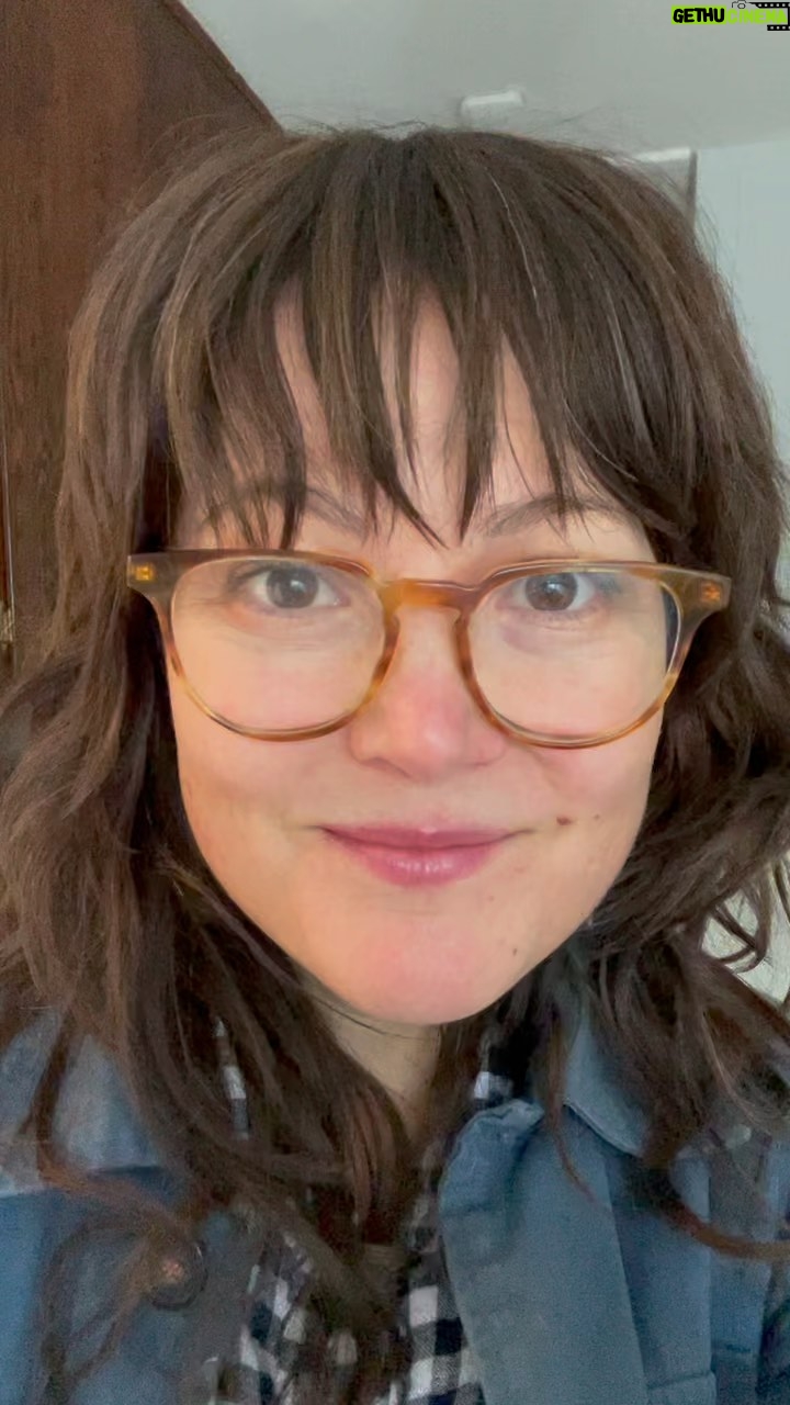 Sara Watkins - 1.2K Likes - Los Angeles! I will be performing material from my record ‘Under The Pepper Tree’ at 10:30AM on Feb 12 at @bobbakermarionettes! There will be magical puppets and music and I think your kids will really like it.
Vaccination required for those 12 and up, masks for all. Link to Tickets in bio! Xo