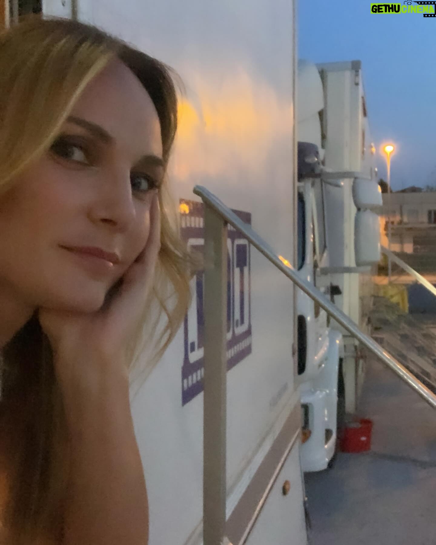 Sara Zanier - 3K Likes - • siamo alla terza puntata, stasera, tra poco, ore 21 su @raiuno_hd_official con LEA-I NOSTRI FIGLI 🤟🏼🎸
Fatemi sapere cosa ne pensate 😉 •
#emma #rai #fiction #serietv #ciak
