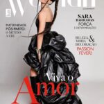 Sara Barradas Instagram - Cá está ela! E já está à venda! Diverti-me muito a fazer esta capa, esta produção. Foi a primeira que fiz, do género, na vida. E há sempre uma primeira vez na vida para tudo! 😊 A equipa foi extraordinária e dizia que parecia que eu fazia isto desde sempre... 😅 Que queridos! Que bom! São eles: Fotografia @pedrosacadura assistido por @rodrigo.mothe Vídeo @joaopaulo____________ assistido por @manuel_abelho Produção e styling @diogoraposopires Maquilhagem @joanamoreira_makeup Cabelos @eestebam assistido por Mafalda Santos Texto @annappiress Obrigada @luxwoman_pt ❤️ Obrigada à @elite_lisbon que agilizou tudo ✨ A vocês aí em casa, espero que gostem 😍
