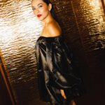 Sara Barradas Instagram - Vogue. O look Styling @lafayette____________________ Dress @lafayette____________________ Shoes @giuseppezanotti Make-up & hair @catiabolota Headpiece @manzonivera Jewels @aldo_shoes 📸 @rafaelasglopes At @winebookshotels @vogueportugal #vogueiconicparty