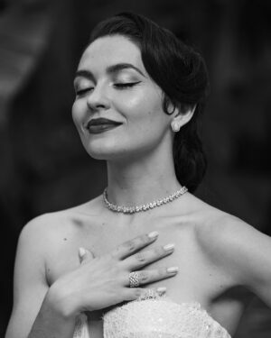 Sara Barradas Instagram - Old Hollywood Glamour ✨