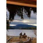 Sara Canning Instagram - la Fenêtre, les Cowboys