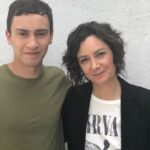 Sara Gilbert Instagram - so excited to be part of one of my favorite shows season 3 #atypicalnetflix