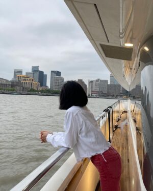Sara Jane Ho Instagram - Went clubbing with the hubs! Slide left to see the historic Bund on a sunset sail, wines Chinese like to drink at dinner, and Shanghai’s hottest spot, live bar Kezee which isn’t just a live bar, it’s a combo of clubbing, a professional band and karaoke. And it’s housed in a big building in a park which has become the new nightlife destination. 

Fun facts:
- the clay bottles of wine are China’s coveted “liquid gold” Maotai 53% alcohol made from sorghum. The bottles are usually red and white, but a 15 year vintage comes in a clay looking bottle instead and starts at US$4k
- Chinese drinking etiquette is taking shots of red wine in a wine glass instead of sipping a full glass. And you never ever drink alone - you must always cheers someone and drink together.
- Chinese bar snacks consist of lotus root, pork fat, tofu skin, and duck organs. Yum.

#kezee #shanghainightlife