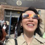 Sara Jane Ho Instagram - Mentored these bright young students in Astoria and I insisted we break to watch the solar eclipse together 🌖 The next one isn’t til 2044!! Thank you for having me @stepupwomensnetwork ❤️