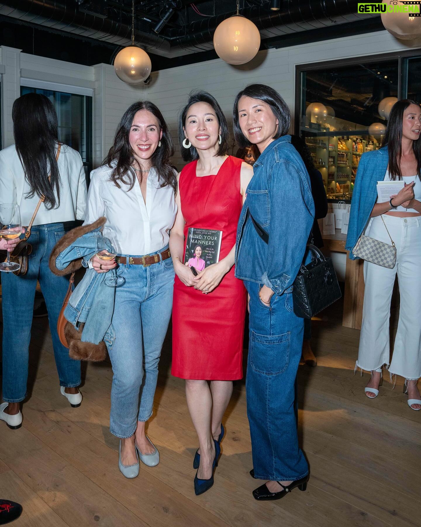 Sara Jane Ho Instagram - Thank you to friends and followers who came to my Mind Your Manners book launch in NY 🥰 and my cohost the adorable and adored @chefjgv