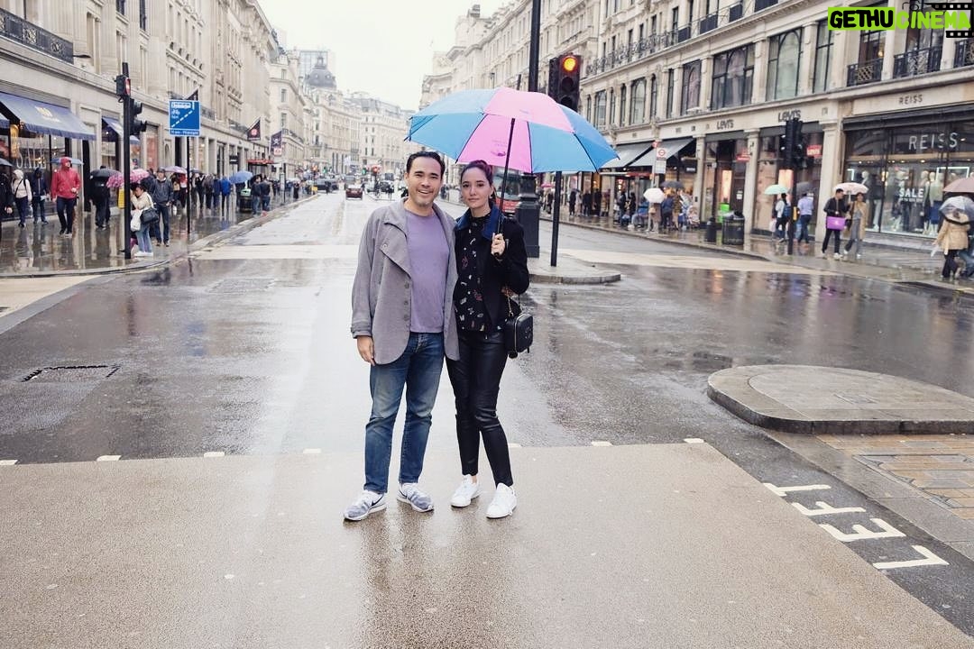 Sara Malakul Lane Instagram - Thanks for the lovely weather London 😜
