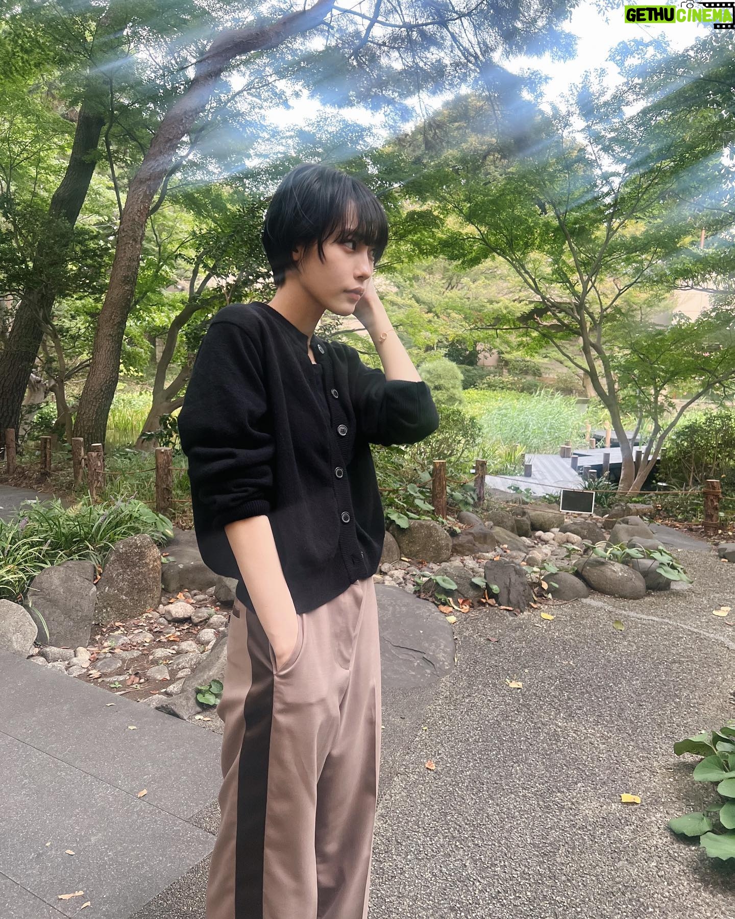 Sara Minami - 37.3K Likes - この季節って何を着るのが正解かわかる方います??
