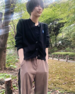Sara Minami Instagram - この季節って何を着るのが正解かわかる方います？？