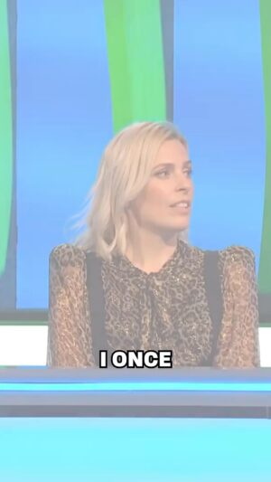 Sara Pascoe Instagram - A disaster with a pair of crocs…