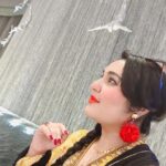 Sara Raza Khan Instagram - Waiting for the Rain 🥰 Moon soon please come soon ☺ #sararazakhan #summer #instagood #dubai #luxury #travel #instagram #fashion #travelphotography