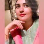 Sara Raza Khan Instagram - 🥰 #sara #sararazakhan #bollywood #music #musician
