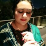 Sara Raza Khan Instagram – Simplicity of ours is admirable… 
We trusted your promises…. 

It was just a matter of one night 
We waited for you whole life….. ❤

Saadgi… By Sara Raza Khan 

.
. 
. 

#sararazakhanlive #sararazakhan #music #bliss #trending #viralvideos #dubai #atlantis #atlantisthepalm
