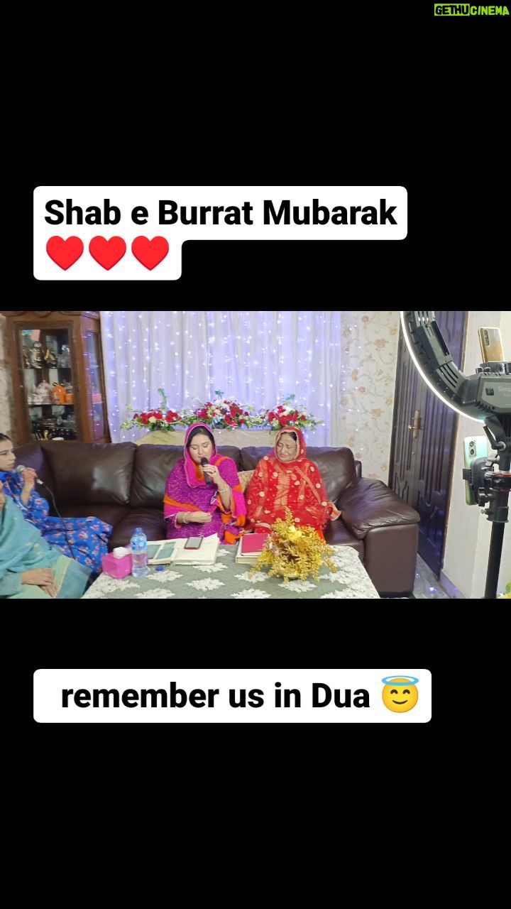 Sara Raza Khan Instagram - Shab e Burrat Mubarak ♥️♥️♥️ Another night where Allah Subhan sends countless blessings for the people who ask for it ♥️keep praying and remember us in Dua 😇