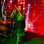 Sara Raza Khan Instagram - Onstage Clicks 👩‍🎤🎙🎶 #saraRazaKhan #sararazakhanlive #Music #instagood #instareels Manager~ @ghulammujtabarazakhan