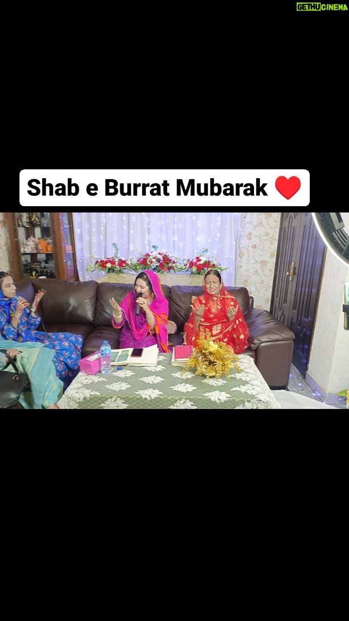 Sara Raza Khan Instagram - Shab e Burrat Mubarak ♥️♥️♥️ Another night where Allah Subhan sends countless blessings for the people who ask for it ♥️keep praying and remember us in Dua 😇