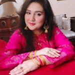 Sara Raza Khan Instagram - Eid Mubarak❤ For our First Eid Vlog Visit OUR youtube channel ☺✌ https://m.youtube.com/c/SaraRazaKhanOFFICIAL