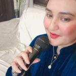 Sara Raza Khan Instagram - Teri baaton mein aesa uljha Jiya 🥰☺🥰👻 Fun Jam at home🏠 for upcoming Concerts 💃🎤 back to work!!! ✌ #shahidkapoor #kritisanon #teribaatonmeinaisauljhajiya #bollywood #reels #trending #viral #music #musician #love