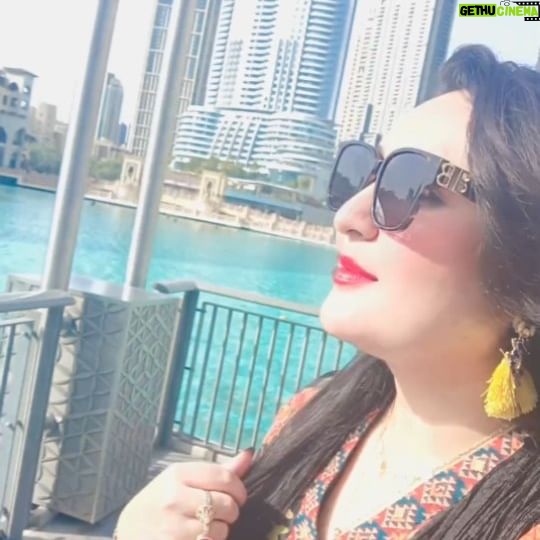 Sara Raza Khan Instagram - Fresh air and walk 😍 #dubai #sararazakhan #loveforlife #saraRazaKhan #familytime #instagood #viral #shopping #dubai #loveforlife #trending #reels #viral #cometodubai