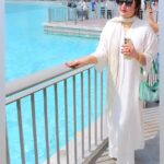 Sara Raza Khan Instagram - Sun☀️ @sararazakhan #dubai #burjkhalifa #travel #love #instagood