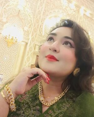 Sara Raza Khan Instagram - Attended a family wedding after ages 🥰☺🥰 Lahore weddings #weddingseason #sararazakhan #family #loveforlife