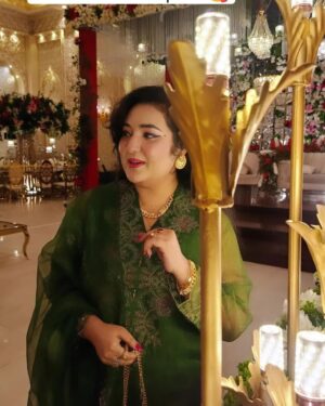 Sara Raza Khan Instagram - Attended a family wedding after ages 🥰☺🥰 Lahore weddings #weddingseason #sararazakhan #family #loveforlife