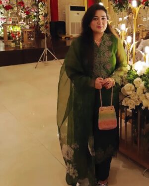 Sara Raza Khan Instagram - Attended a family wedding after ages 🥰☺🥰 Lahore weddings #weddingseason #sararazakhan #family #loveforlife
