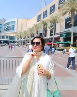 Sara Raza Khan Instagram - Sun☀️ 

@sararazakhan
#dubai
#burjkhalifa #travel #love #instagood
